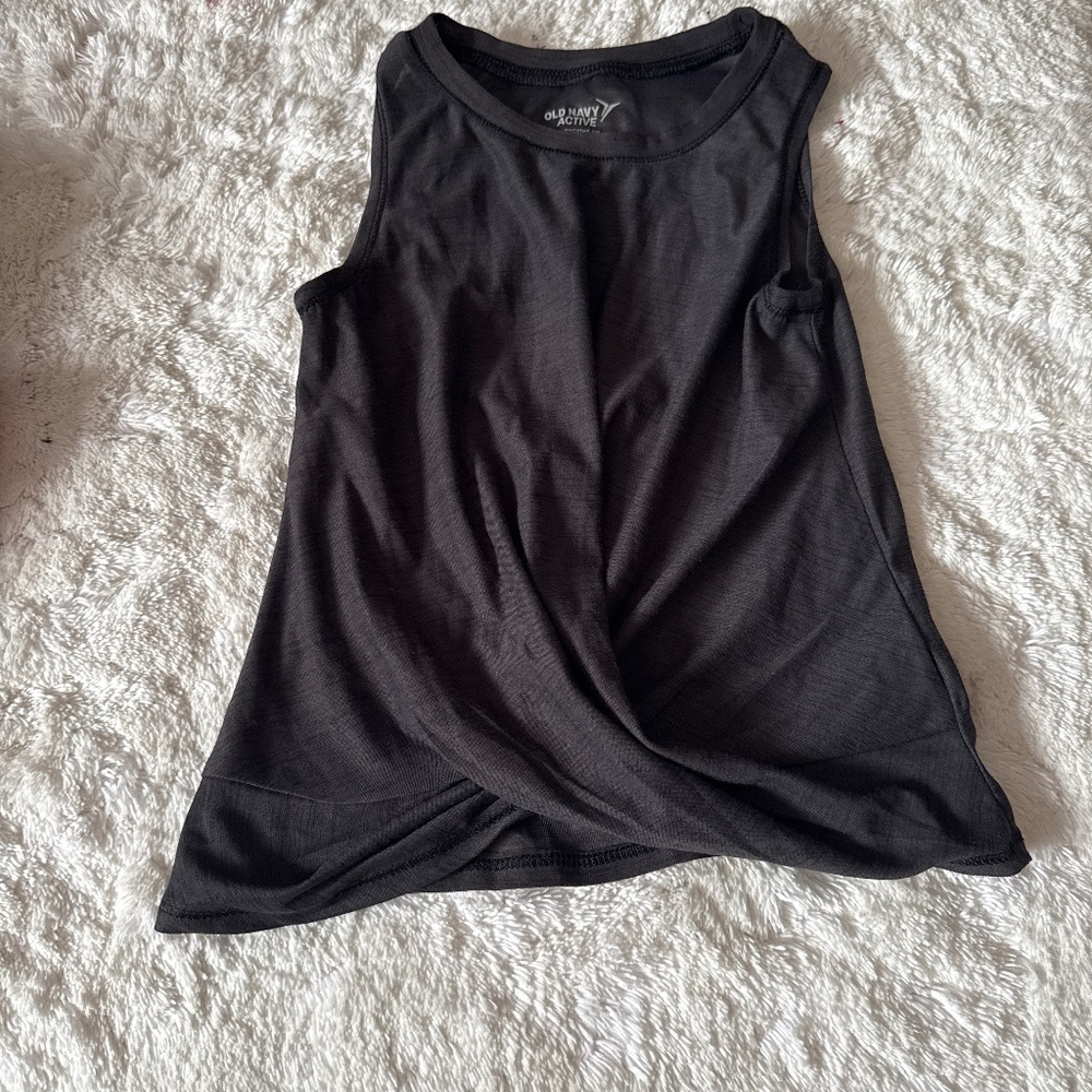 Girls size 4t Old Navy athletic tank with twist front